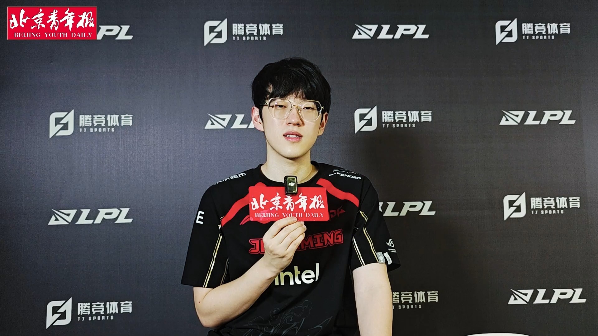 Scout迎来十五赛季高光表现，中国队球迷沸腾！